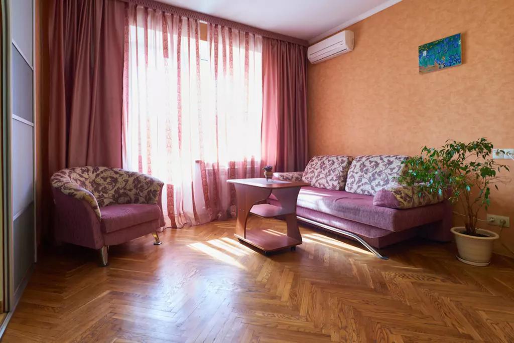 شقة هوم-هوتل أبارتمنتس أون ميدان نيزاليزنوستي سكوير كييف المظهر الخارجي الصورة